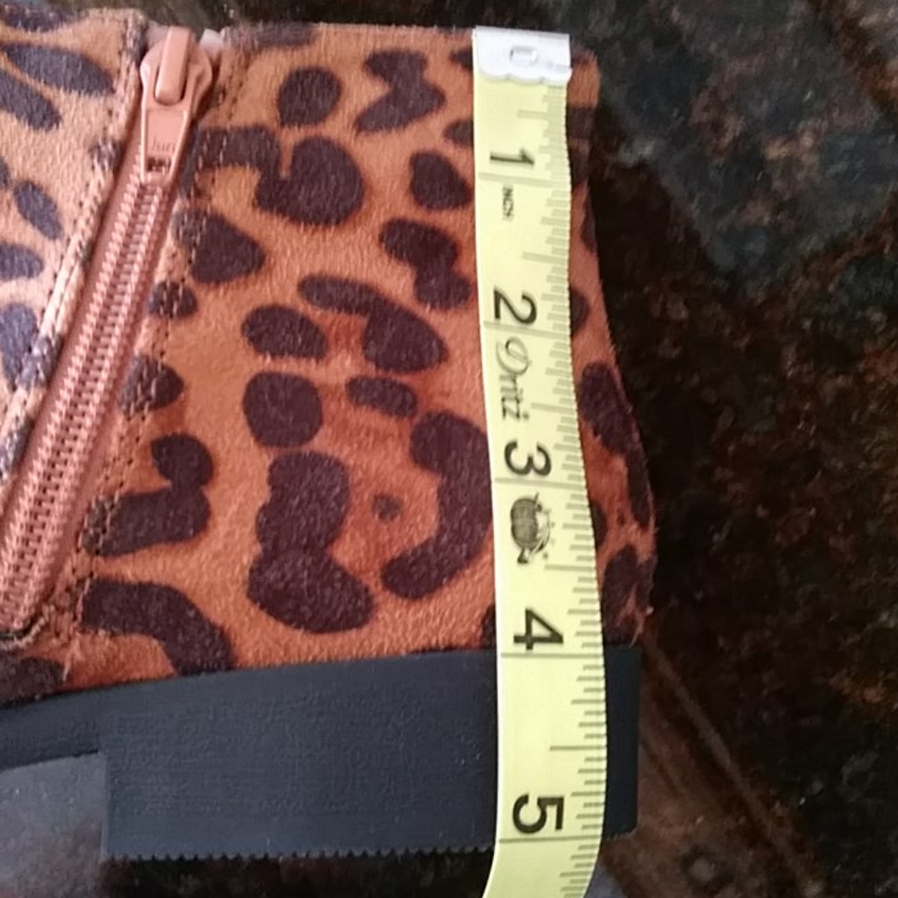 Time and Tru Faux Suede Cheetah Ankle Booties Size 8 - Picture 12 of 12